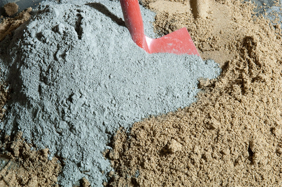 Ciment et agrégats prêts à être utilisés dans la construction
