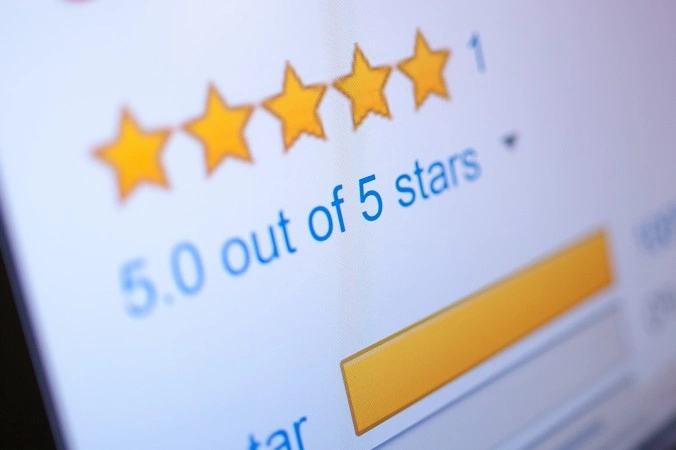 Capture d’écran d’un site d’avis clients avec des notes sur une entreprise de peinture