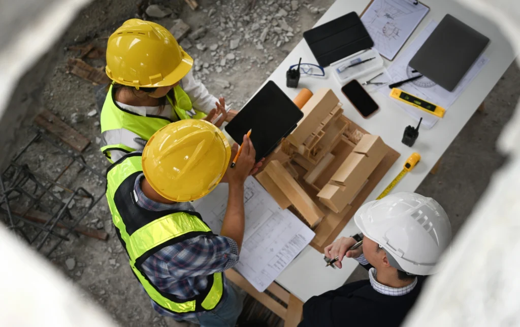 Réunion de gestion de litige sur un projet de construction